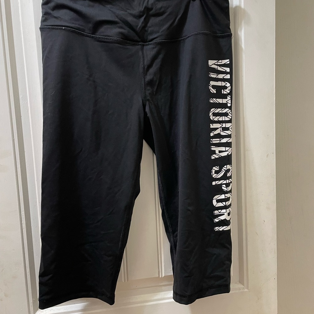 VSX workout capris